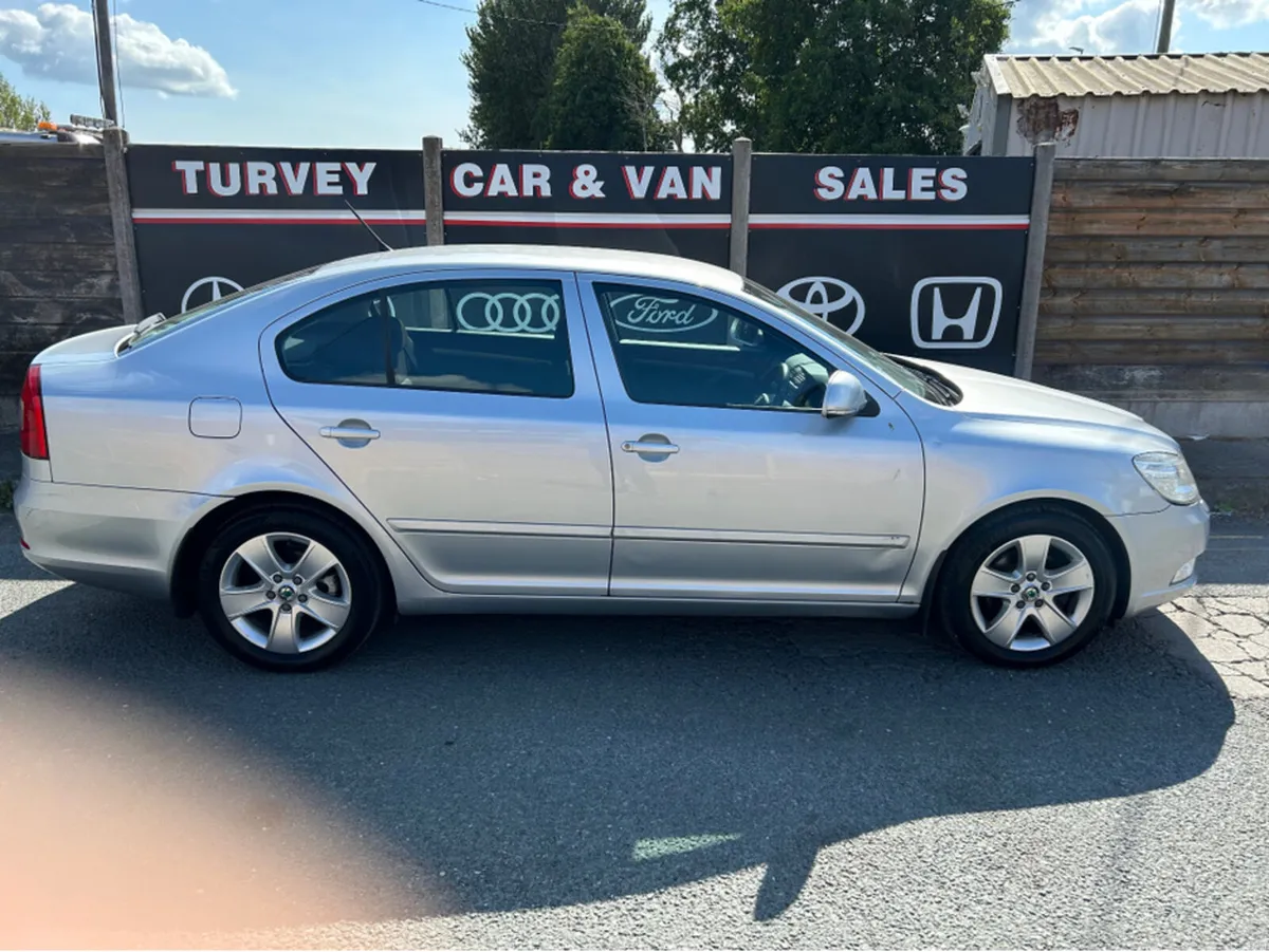 Skoda Octavia 1.6 TDI CR ELEGANCE 10 103HP 5DR - Image 3