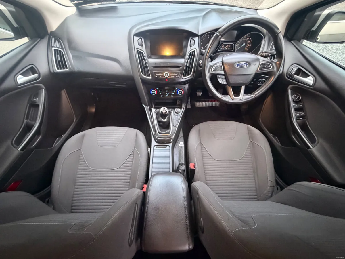 Ford Focus 2017 titanium model - Image 6