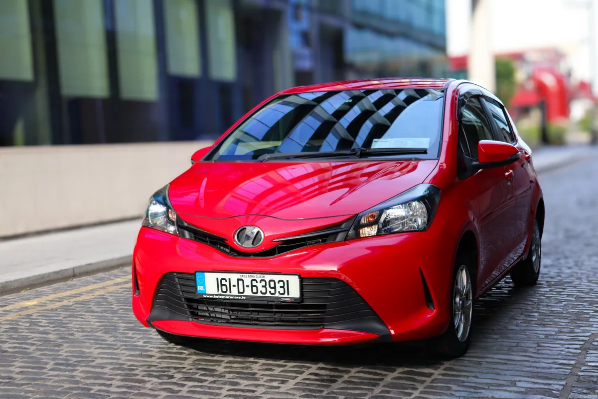 2016 Toyota Vitz // Automatic // Touchscreen - Image 4