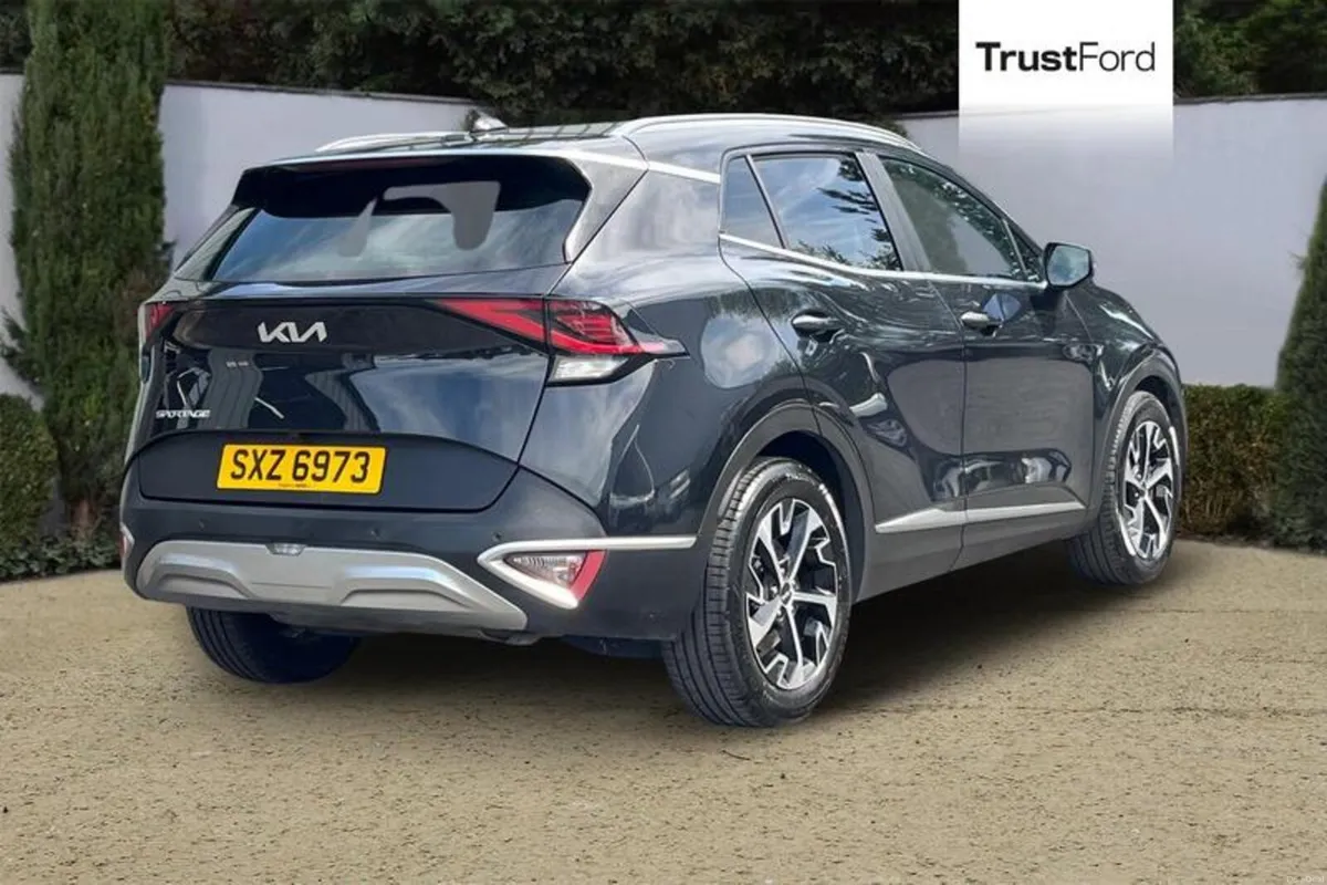 Kia Sportage 1.6T GDi ISG 3 5dr - REVERSING CAMERA - Image 4