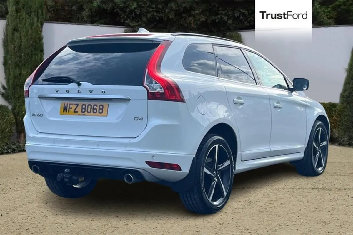 Volvo XC60 D4 [181] R DESIGN 5dr Geartronic - Image 4