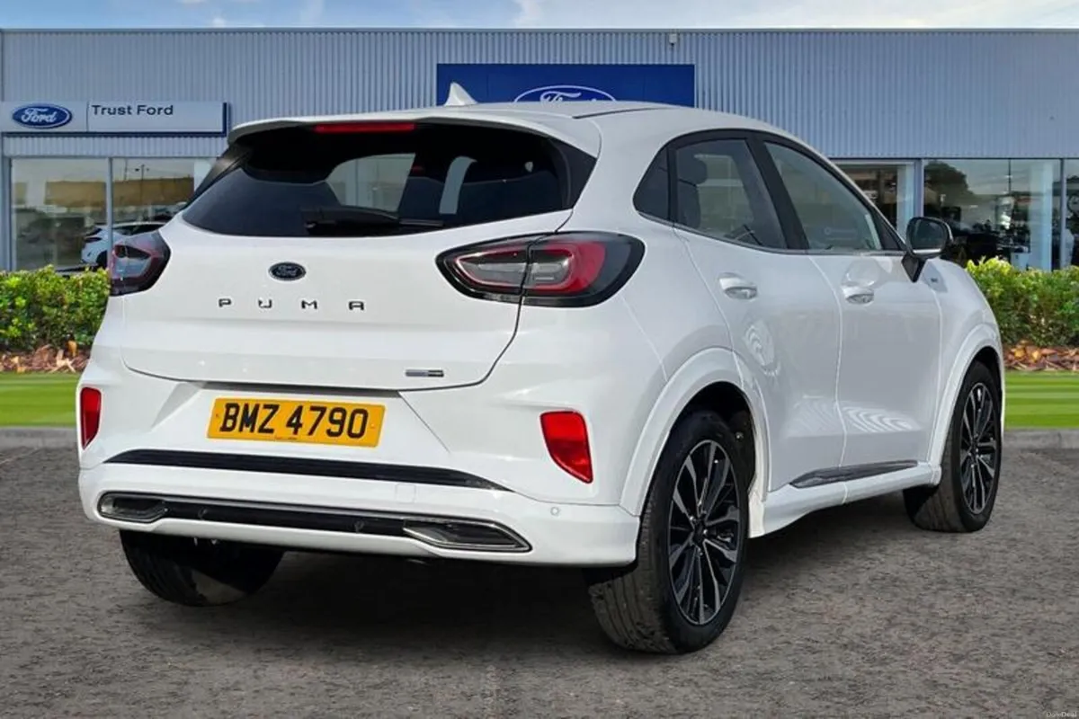 Ford Puma 1.0T EcoBoost MHEV ST-Line Vignale SUV 5 - Image 4