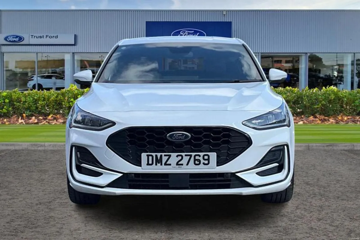 Ford Focus 1.0 EcoBoost Hybrid mHEV 155 ST-Line X - Image 6
