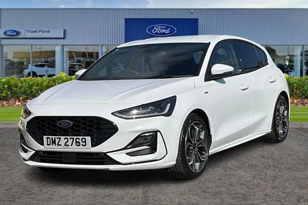 Ford Focus 1.0 EcoBoost Hybrid mHEV 155 ST-Line X - Image 5