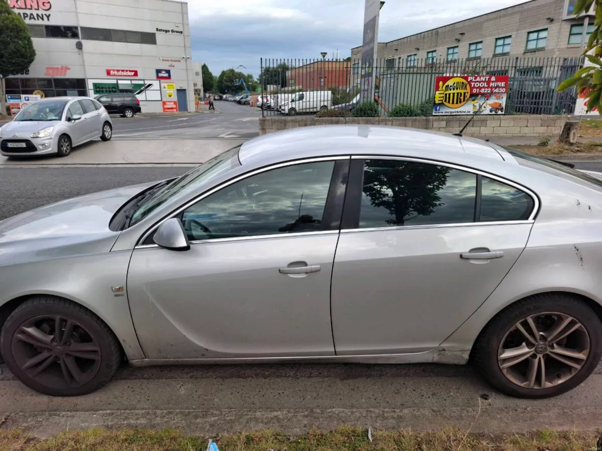 Vauxhall Insignia 2011 - Image 1