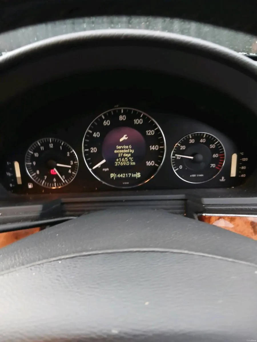 Mercedes E 200 - Image 6