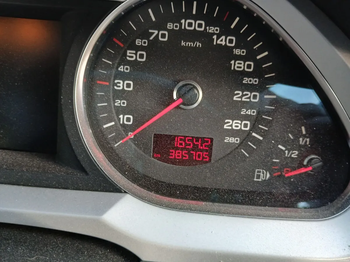 Audi A6 2011 - Image 5