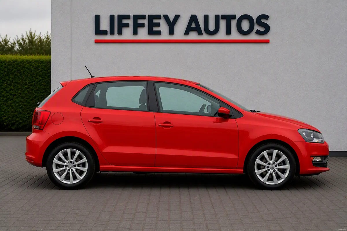 Volkswagen Polo 2014 Automatic Only 55,000 KM - Image 3