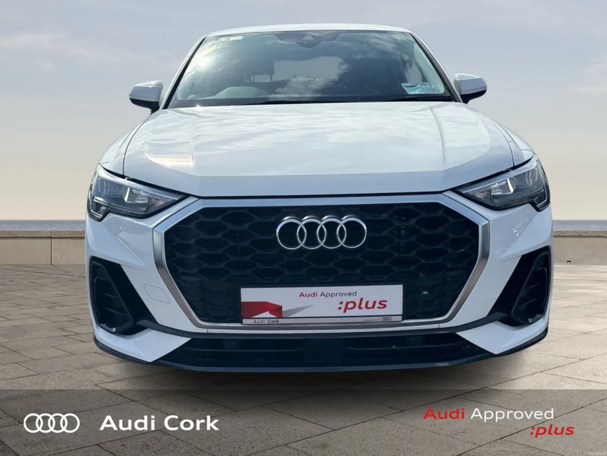 Audi Q3 1.5 35TFSI 150BHP SE WITH COMFORT PACK, UP - Image 2