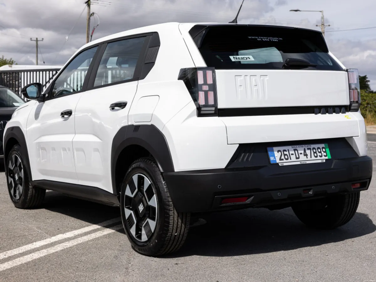 Fiat Panda ICON 44KWH 83KW 5DR AUTO - Image 6
