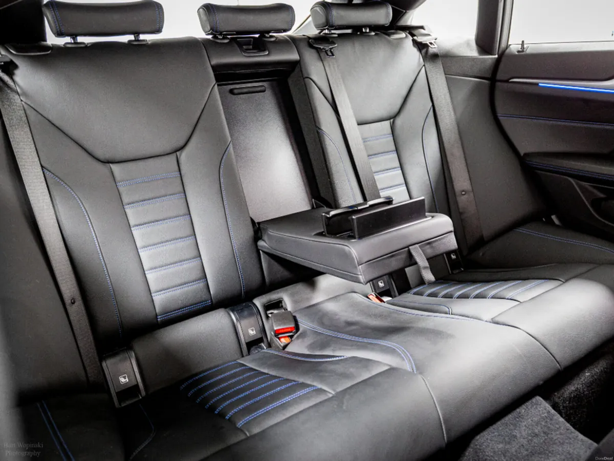 BMW i4 eDrive 35 MSport 70kWh 280HP - Image 5
