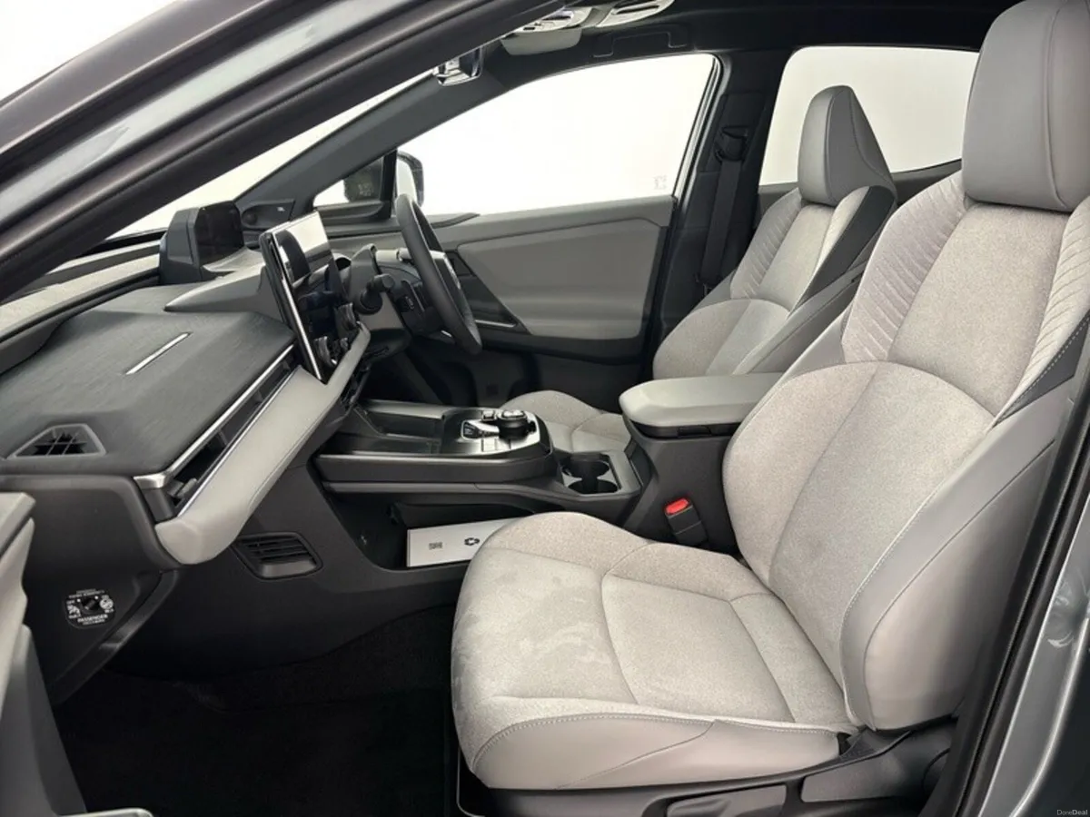 Toyota C-HR Electric - Image 6