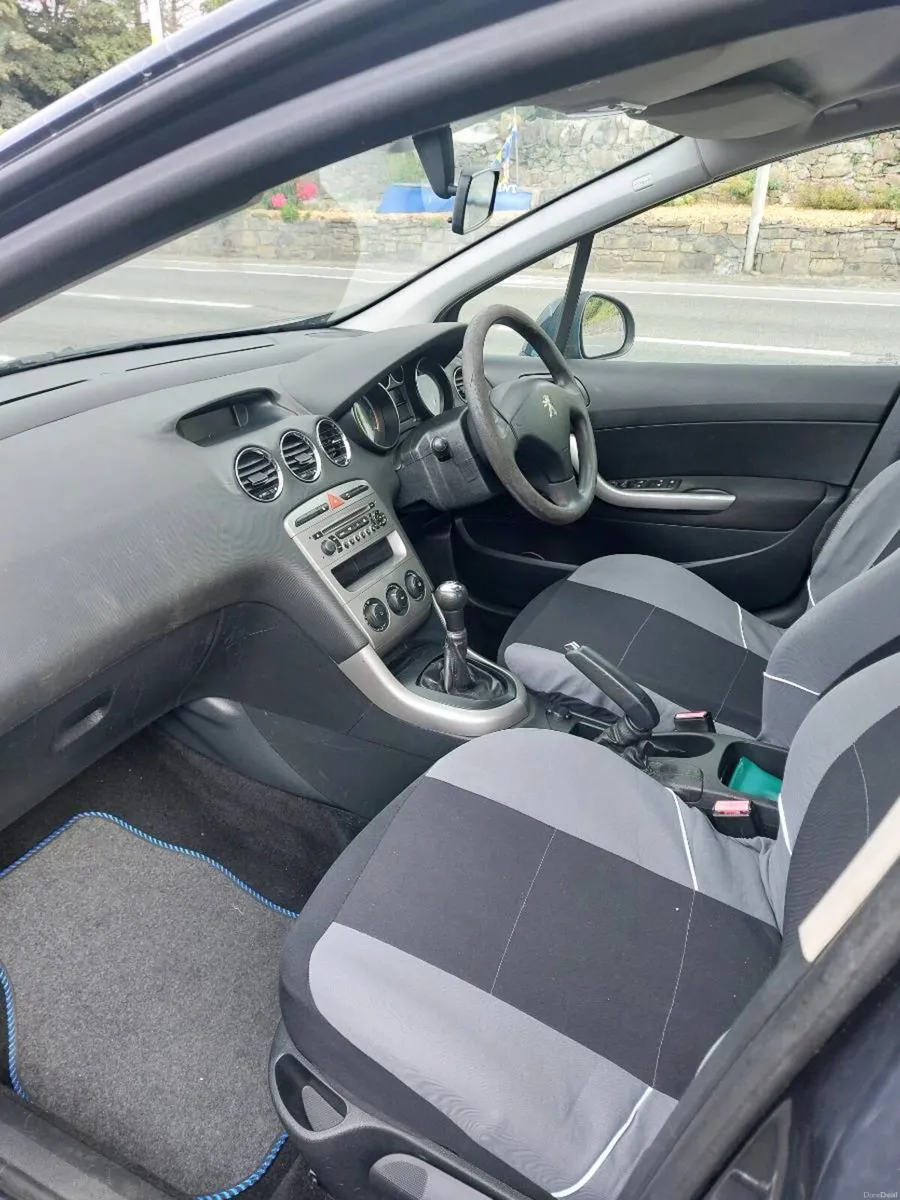 car - Image 6
