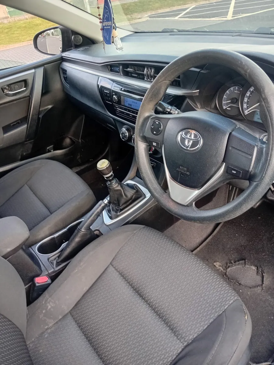 Toyota corolla 2014 long NCT and tax!! - Image 5