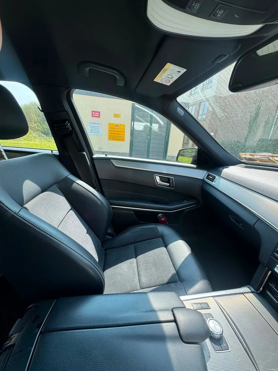Mercedes-Benz E Class E220 2014 - Image 3