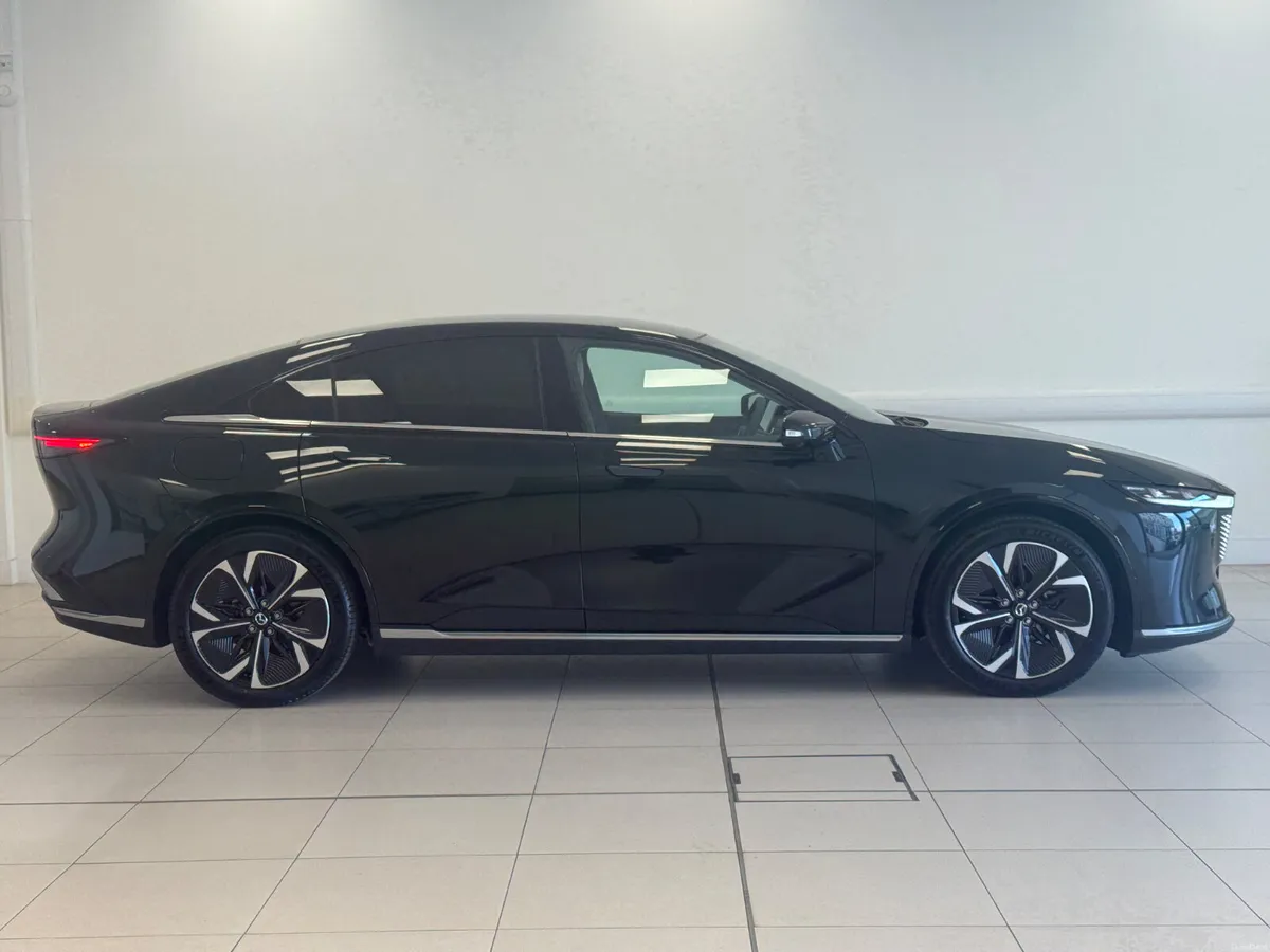 Mazda 6e - Image 3