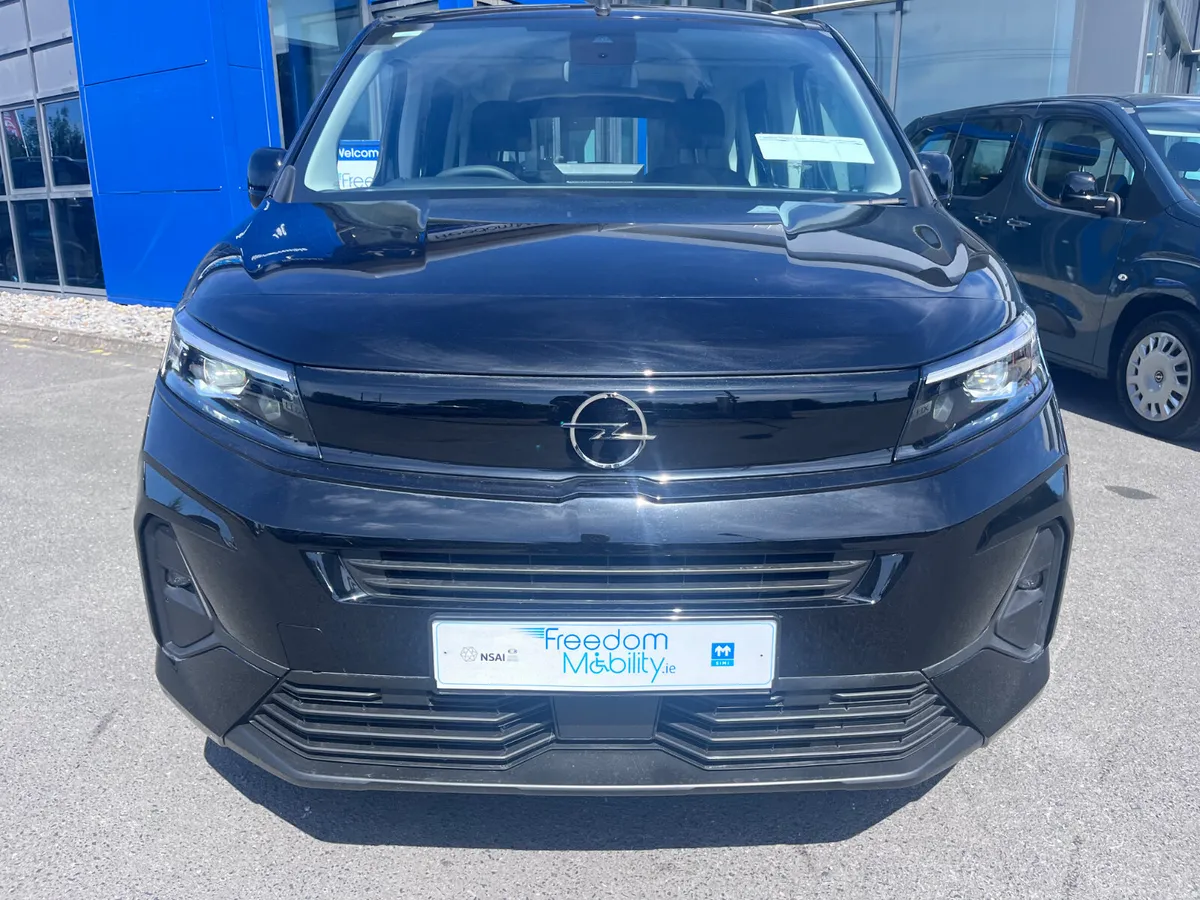 Opel Combo Auto, Taxi Spec, WAV - Image 2