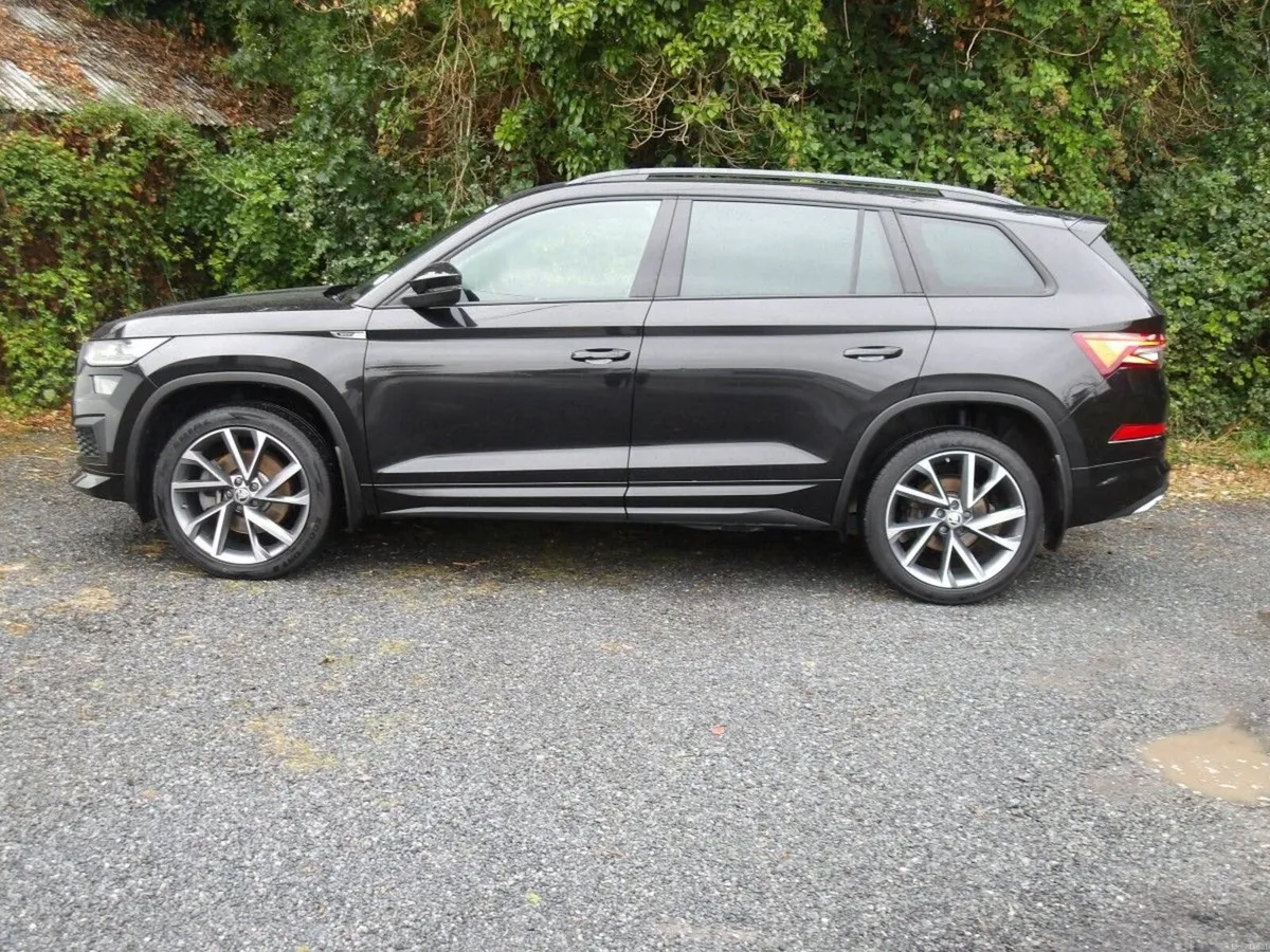 Skoda Kodiaq 2.0 TDI 150HP DSG SportLine 7 Seat - Image 1