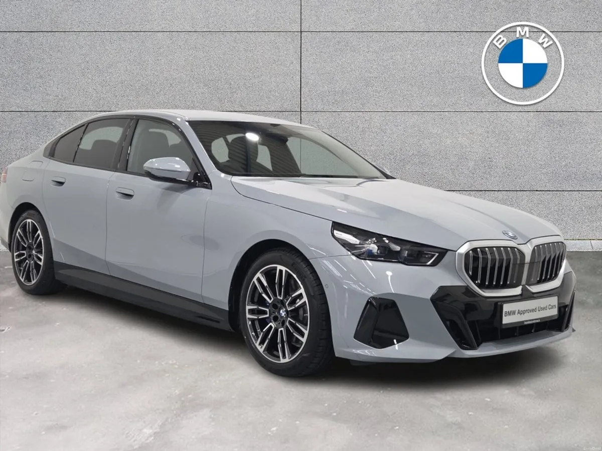 BMW 5-Series 530e - Image 1