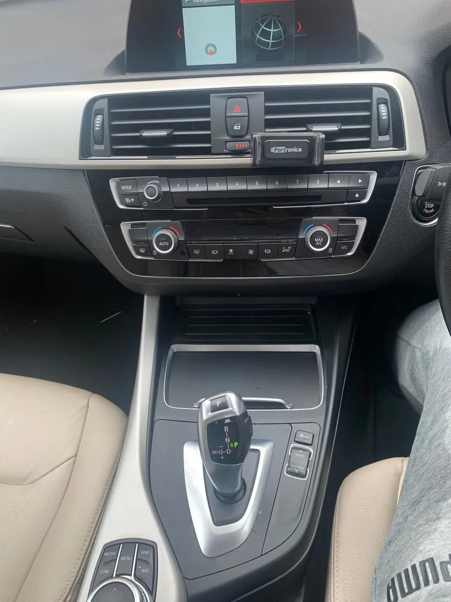 BMW 1-Series 2018 - Image 6