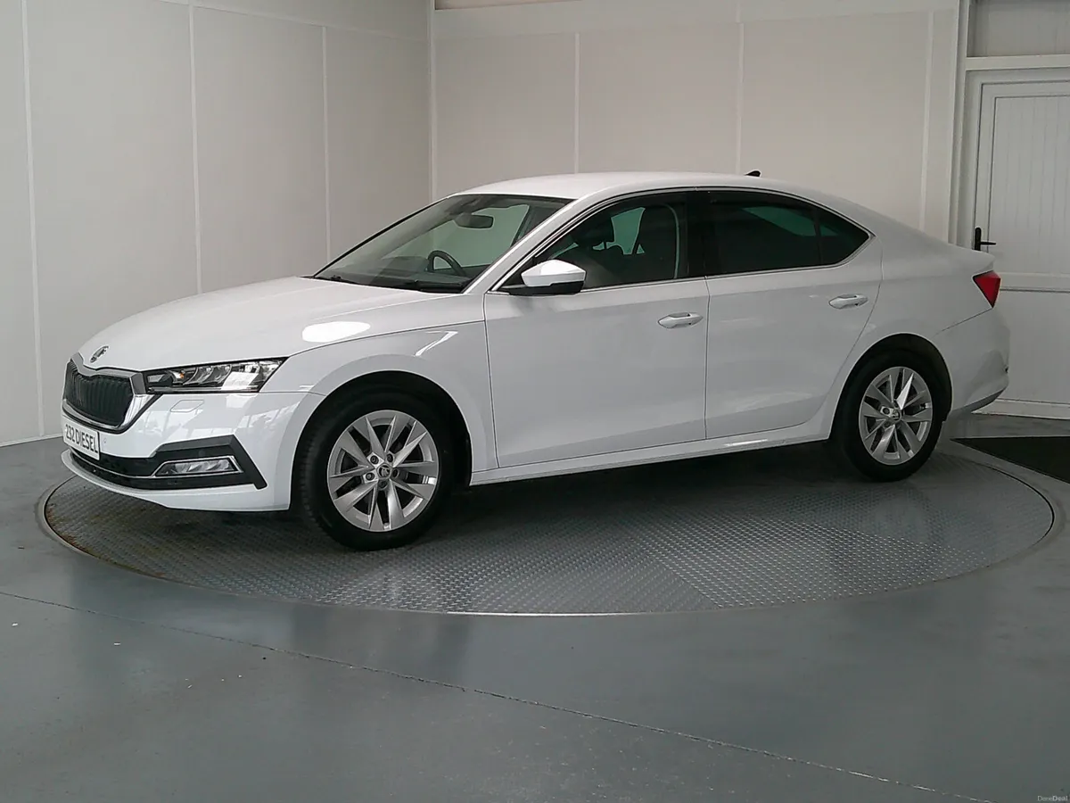 Skoda Octavia 2023 - Image 3