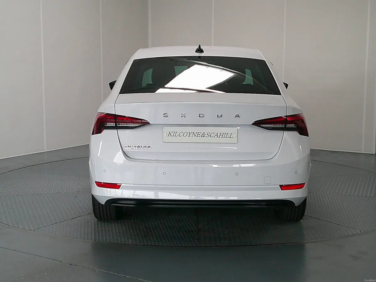Skoda Octavia 2023 - Image 6