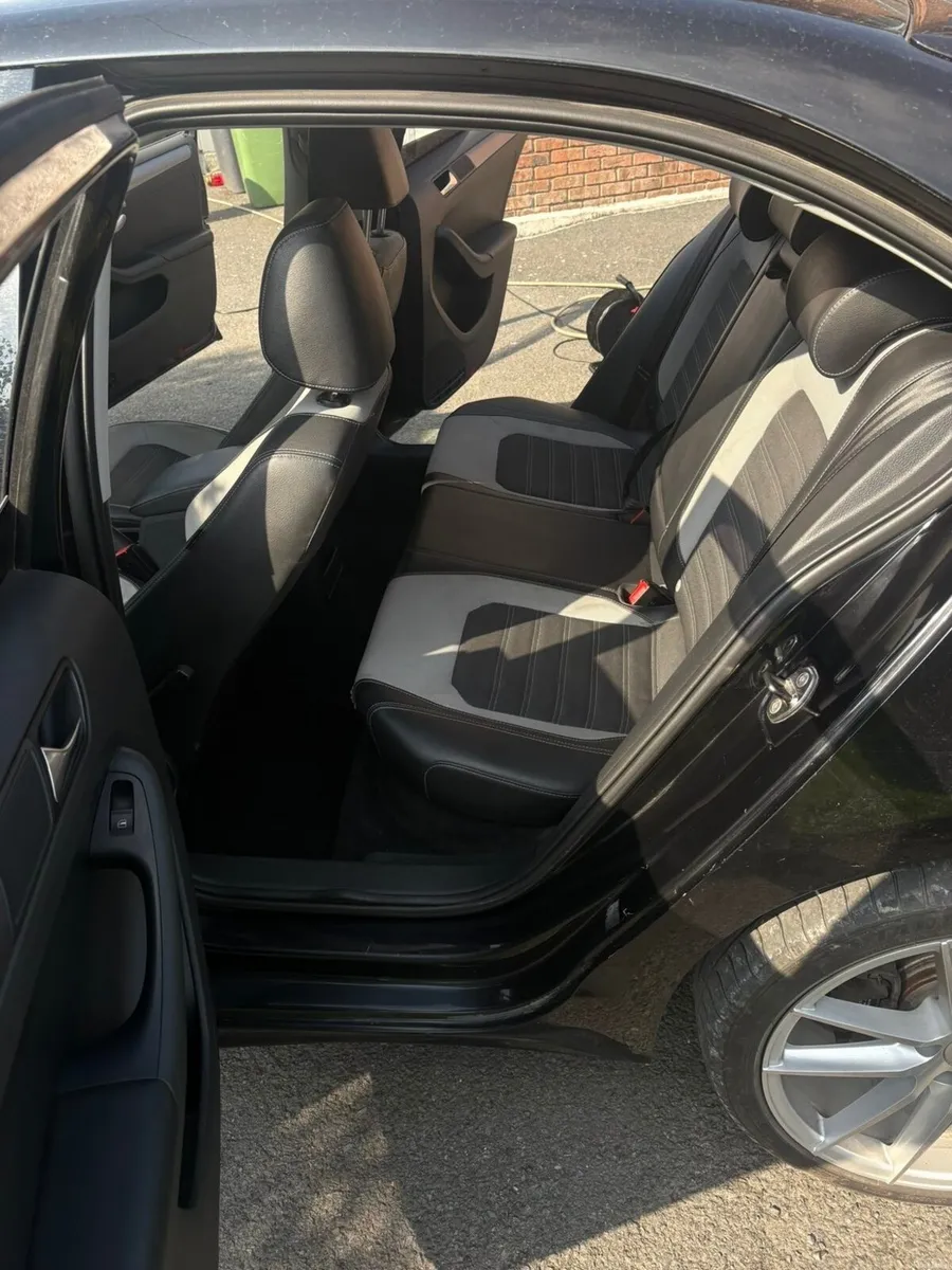 Volkswagen Jetta 2012 - Image 4