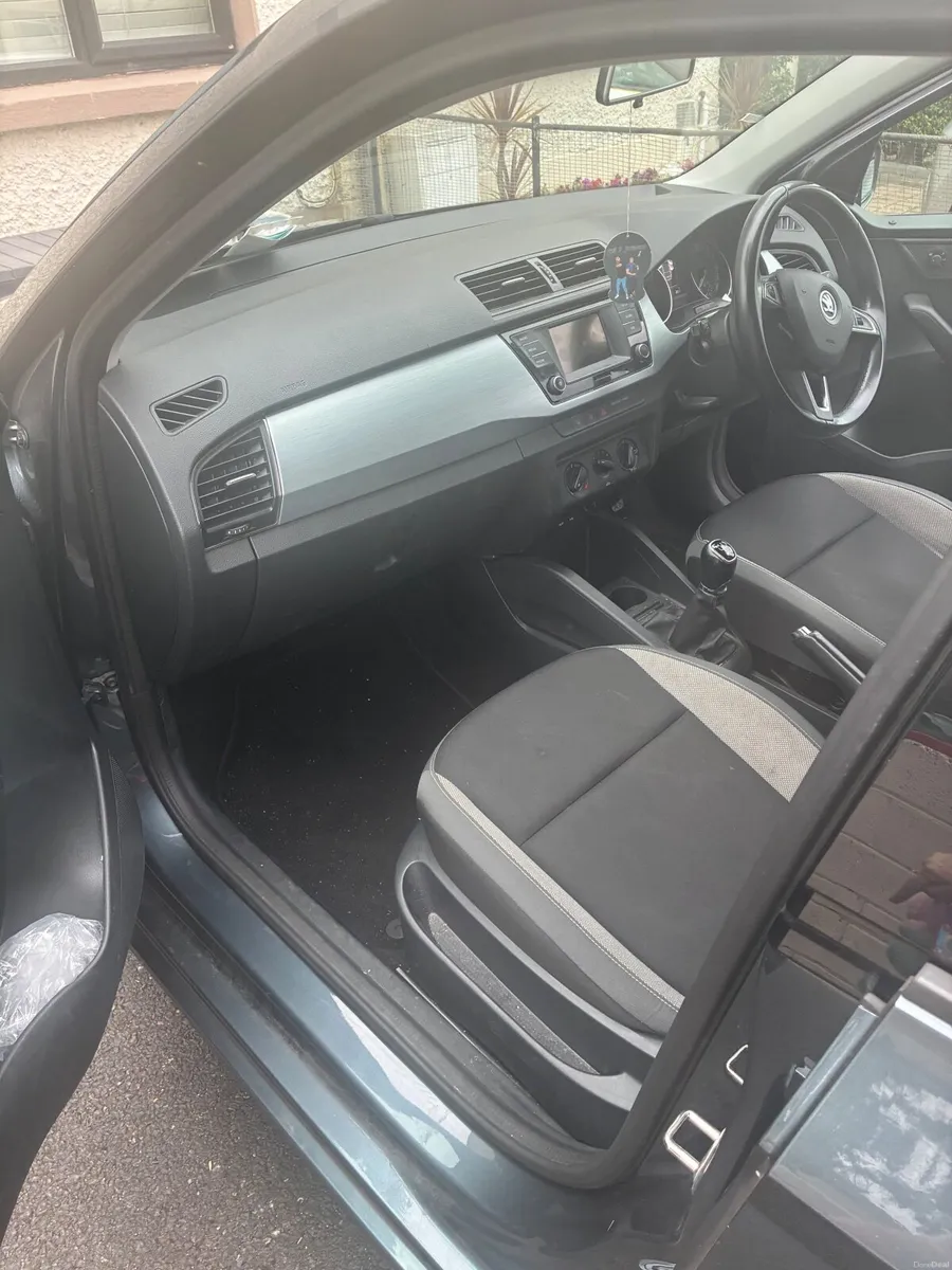 Skoda Fabia 2015 - Image 6