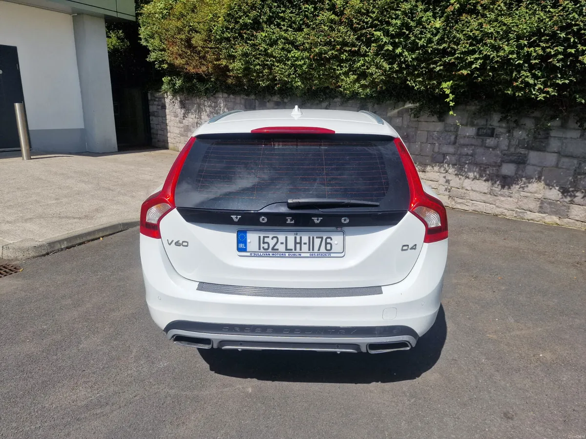 VOLVO V60 / 2015 / 2.0 DIESEL / AUTOMATIC - Image 5