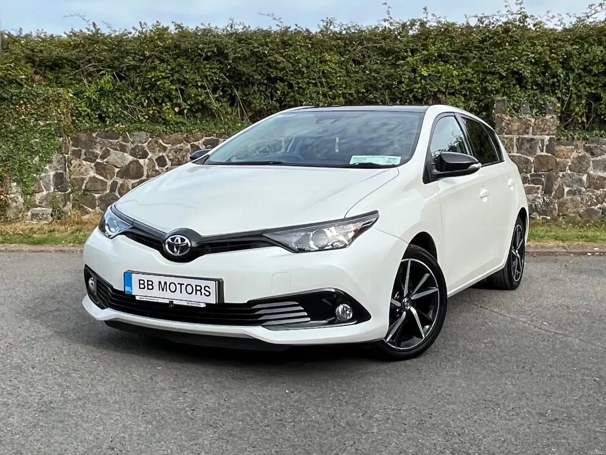 Toyota Auris 1.2 petrol 5Dr Luna Sport - Image 5