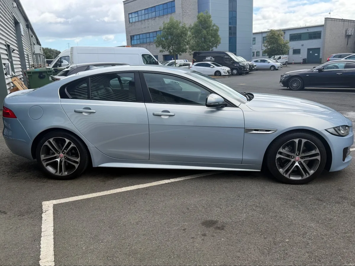 Jaguar XE 2015 - Image 5