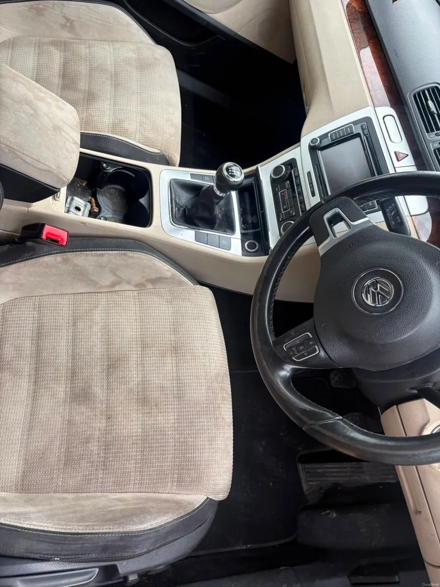 Volkswagen Passat CC - Image 5