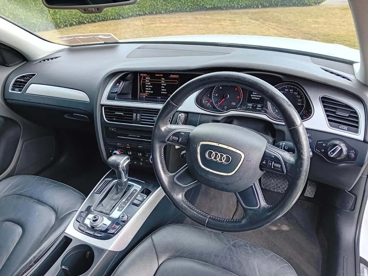 Audi A4 2015 - Image 6