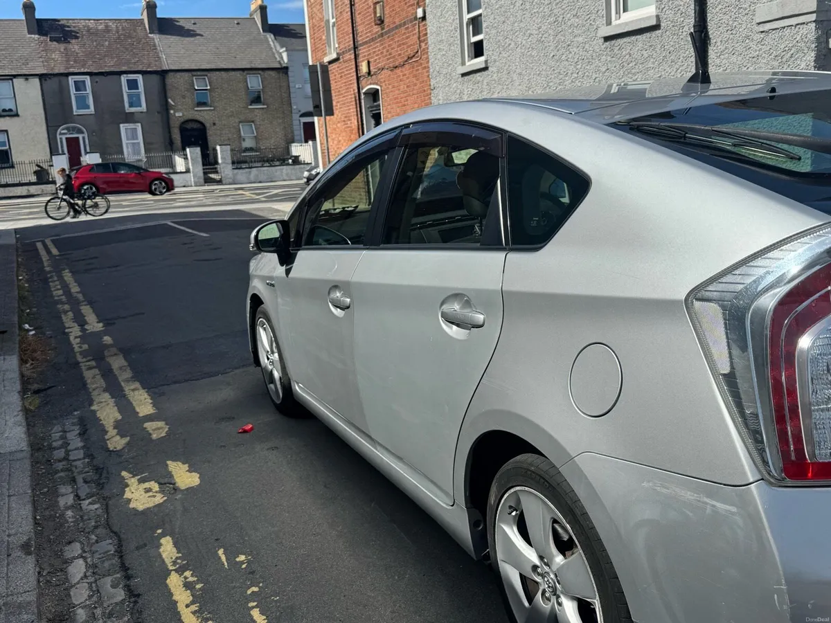 Toyota Prius - Image 4