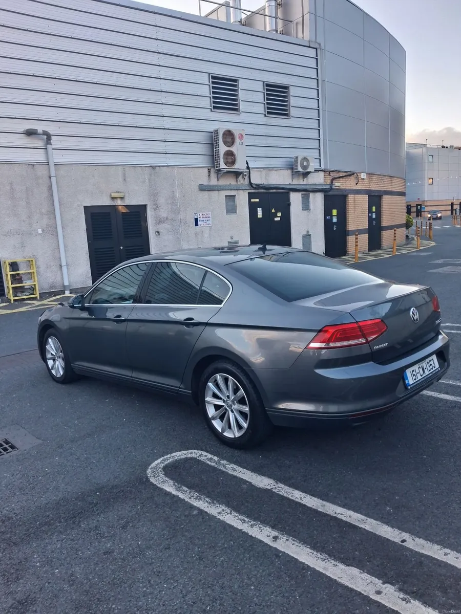Volkswagen Passat 2015 - Image 5