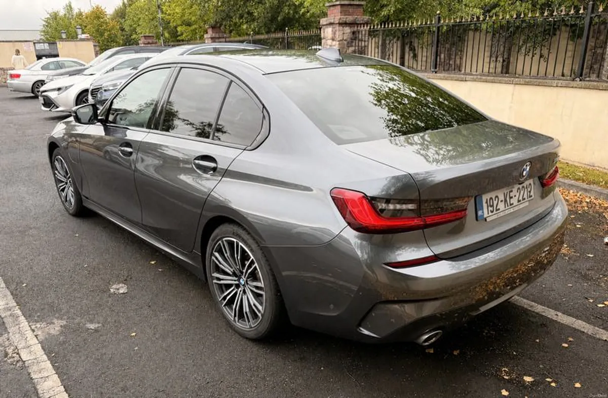 2019 BMW 3 Series - Image 3