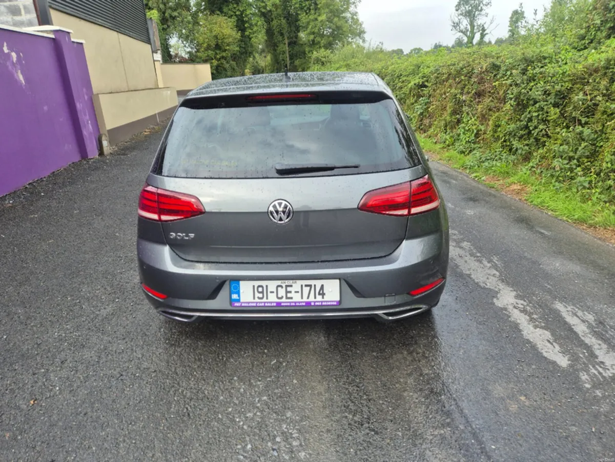 Volkswagen Golf HIGHLINE 1.5 TSI MANUAL 6SPEED FWD - Image 5