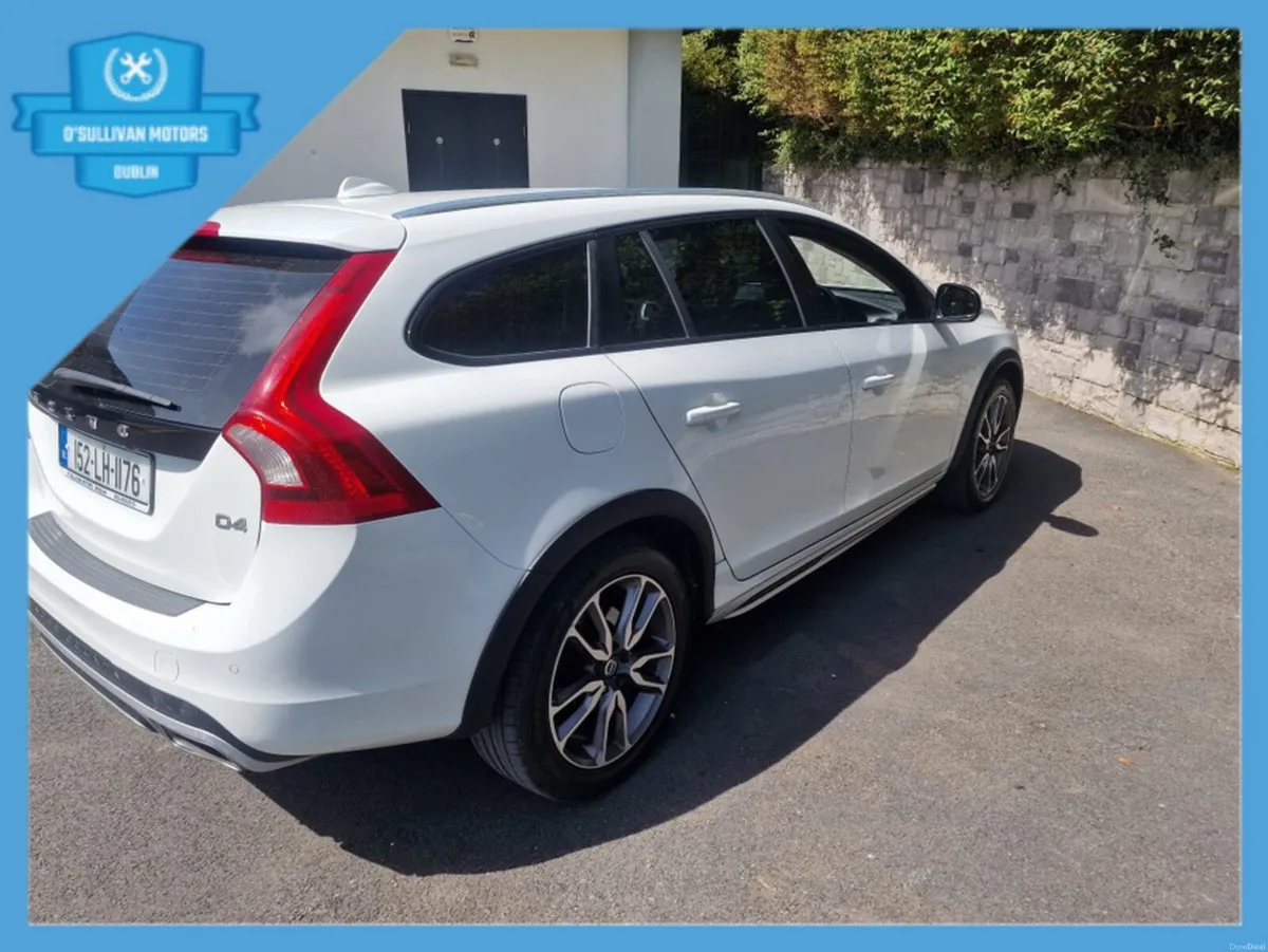 Volvo V60 / 2015 / 2.0 DIESEL / AUTOMATIC - Image 4
