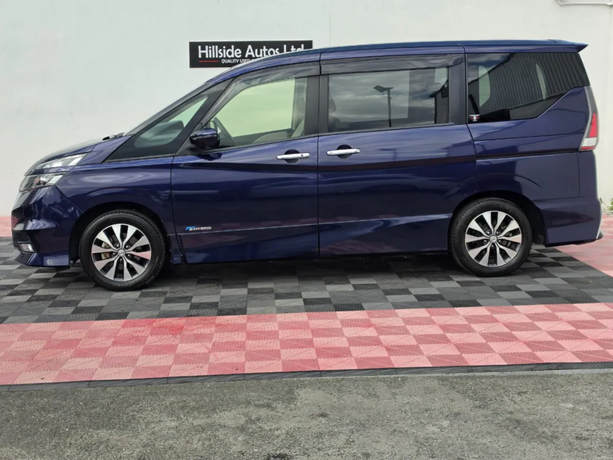 Nissan Serena HYBRID HIGHWAY STAR 8 SEATER 2.0 PET - Image 6