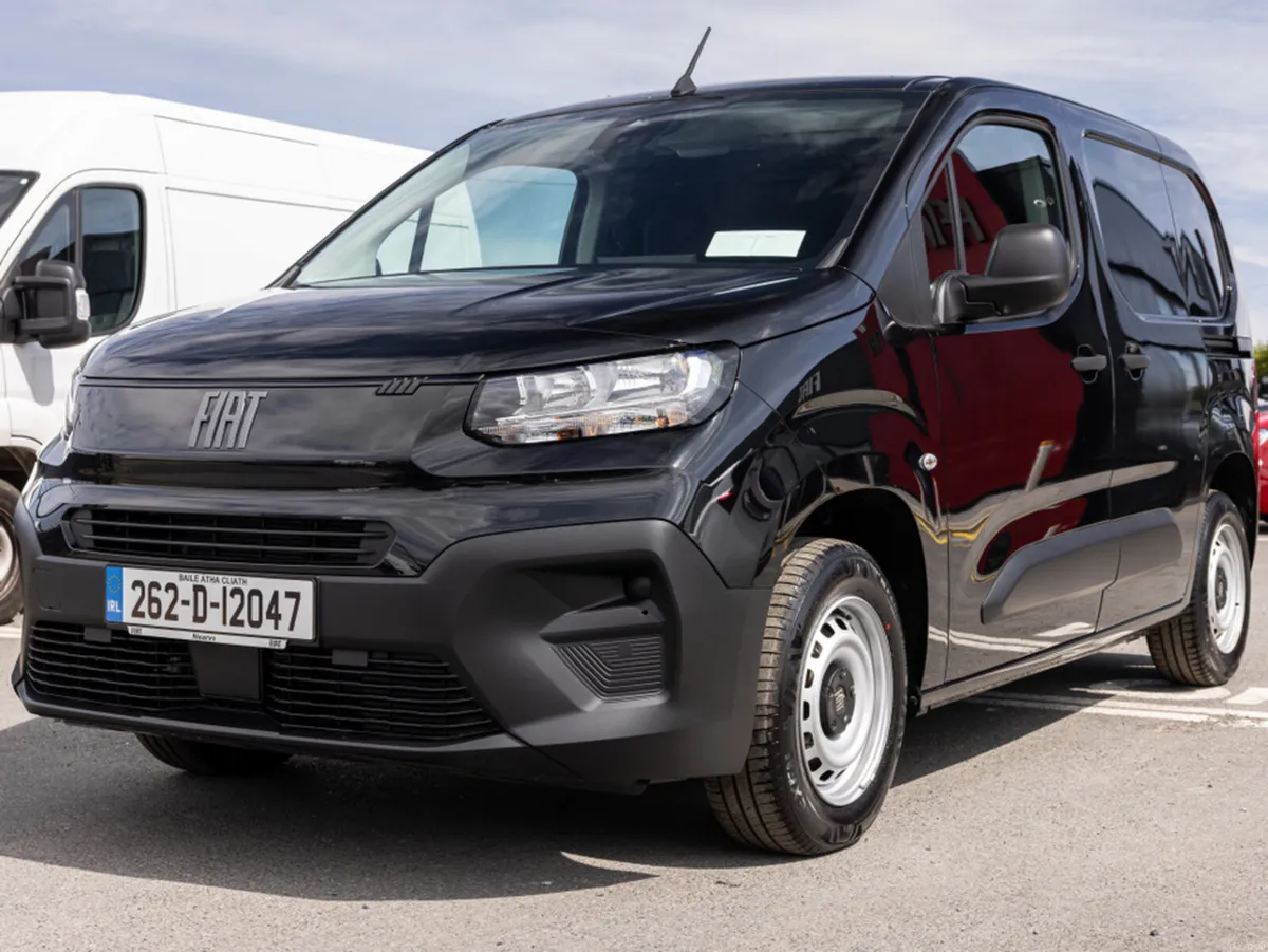 Fiat Doblo SWB 1.5 100HP 650KG 4DR - Image 3