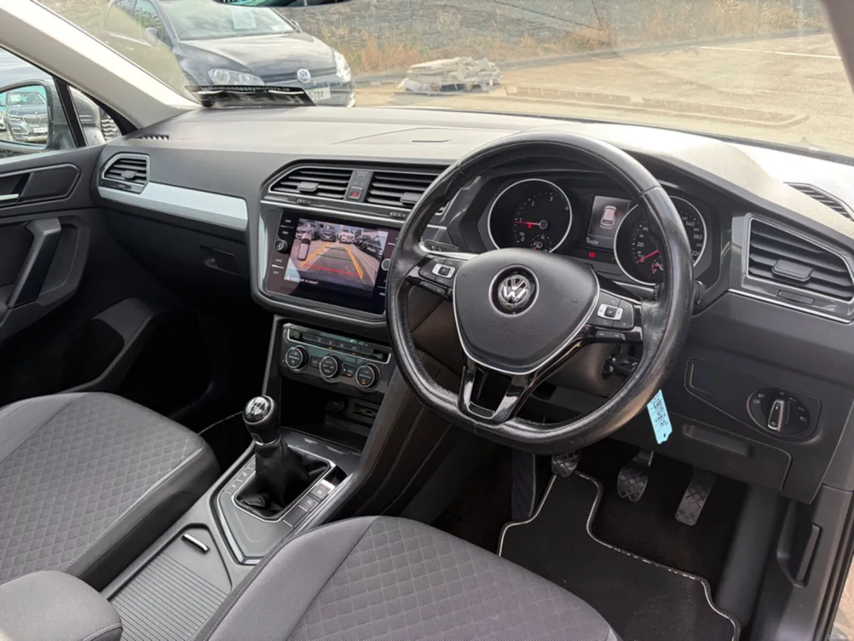 Volkswagen Tiguan CL 2.0 TDI 115HP MANUAL 6SPEED F - Image 5