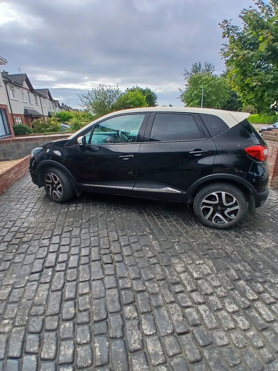 Renault Captur 2017 - Image 1