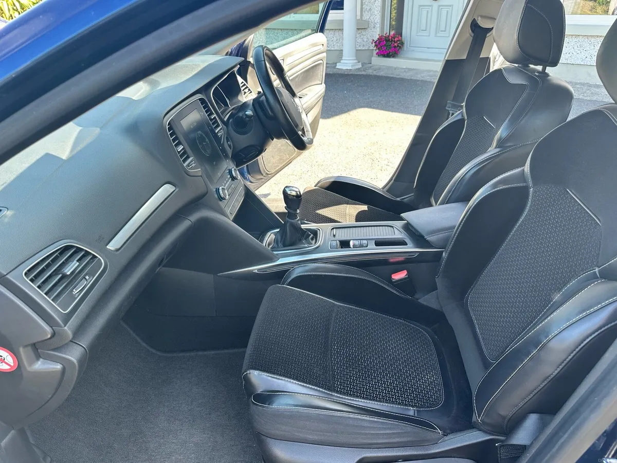 Renault Megane Dynamic NAV - Image 4