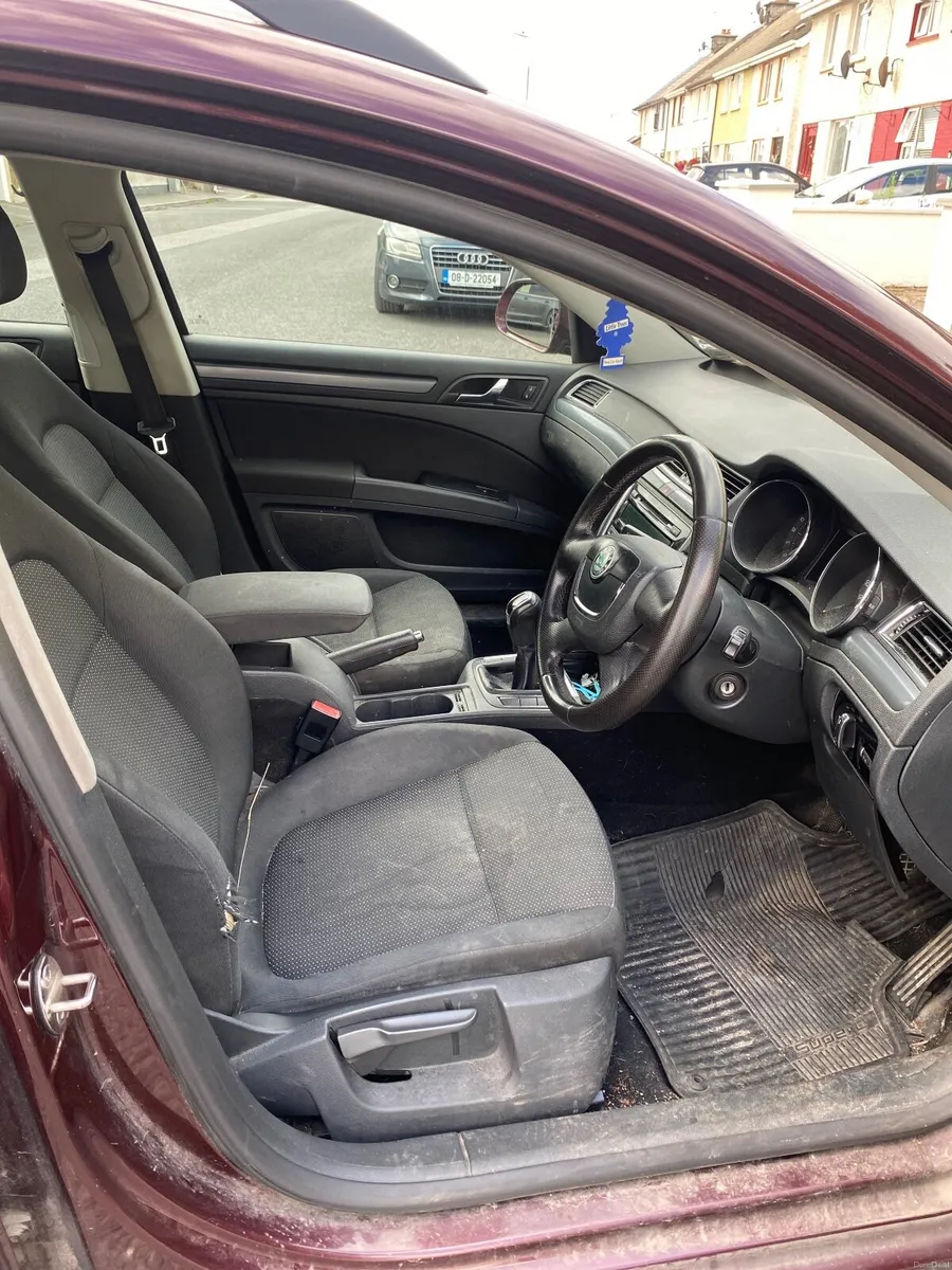 Skoda Superb Estate 2011 - Image 6
