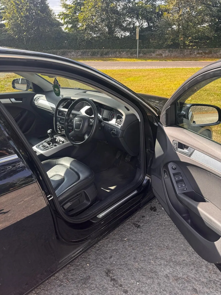 Audi A4 2.0tdi (Low Miles+High Spec - Image 6
