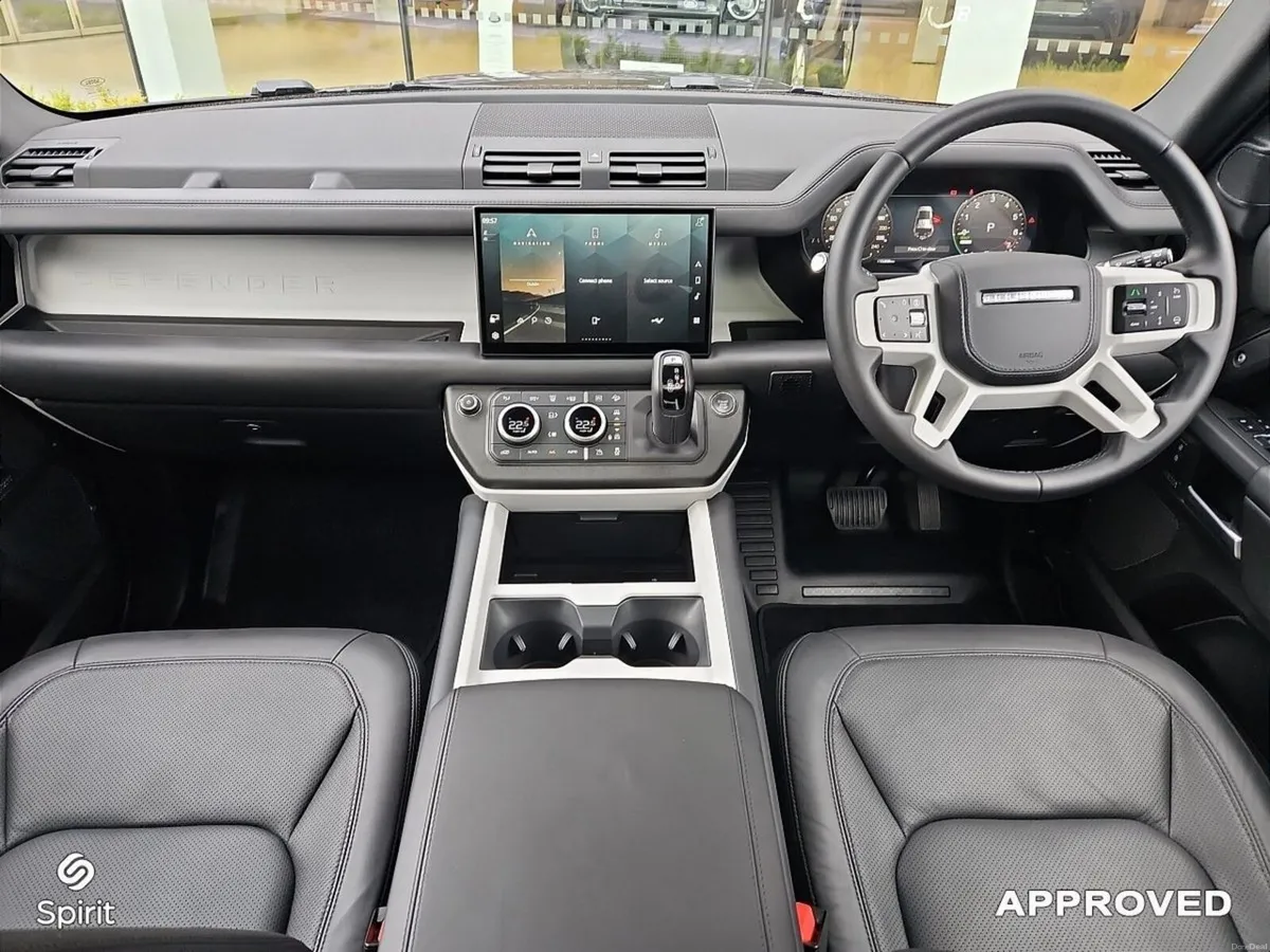 Land Rover Defender Defender 110 X-Dynamic HSE PHE - Image 4