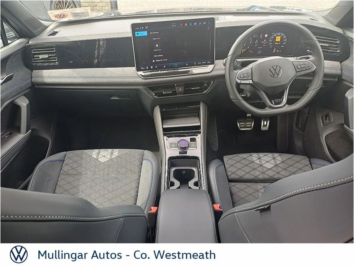 Volkswagen Tiguan R-Line 75 Black Pack 2.0TDI DSG - Image 2