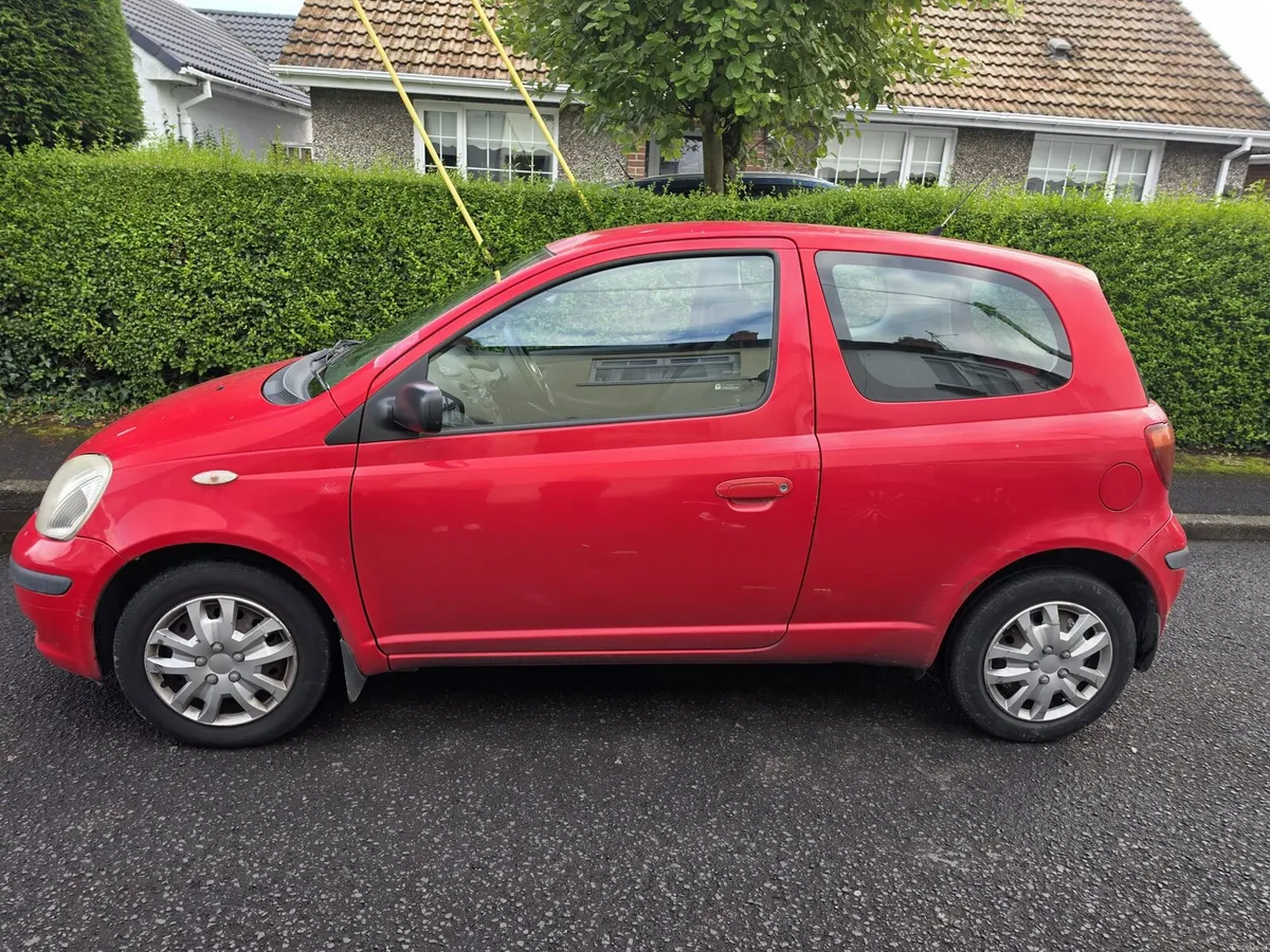 Toyota Yaris 2004 - Image 5