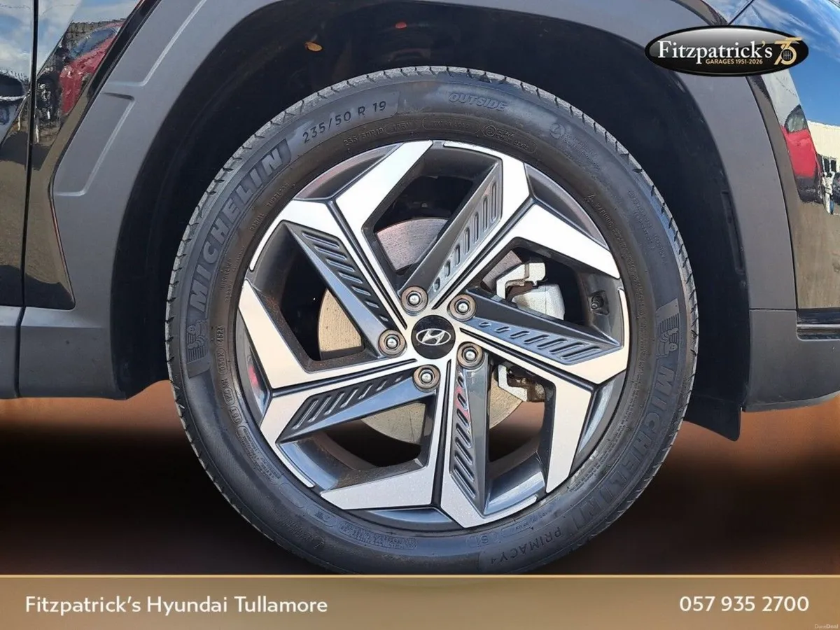 Hyundai Tucson Executive Plus 4 wheel drive Plug i - Image 3