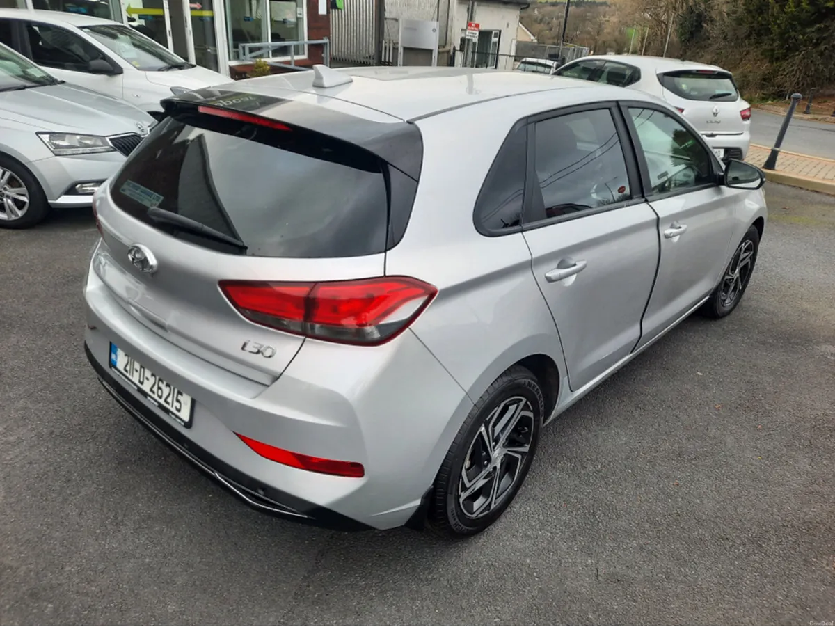 Hyundai i30 I 30 DELUXE 5DR PETROL - Image 2